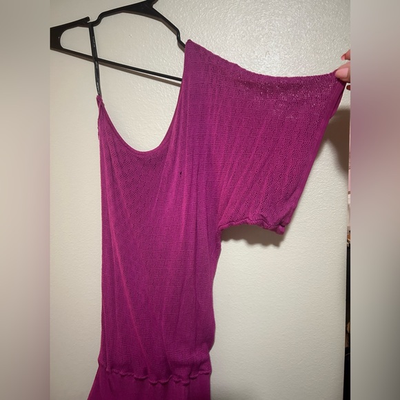 Used Bebe one arm fuschia pink blouse- size l - Picture 3 of 16